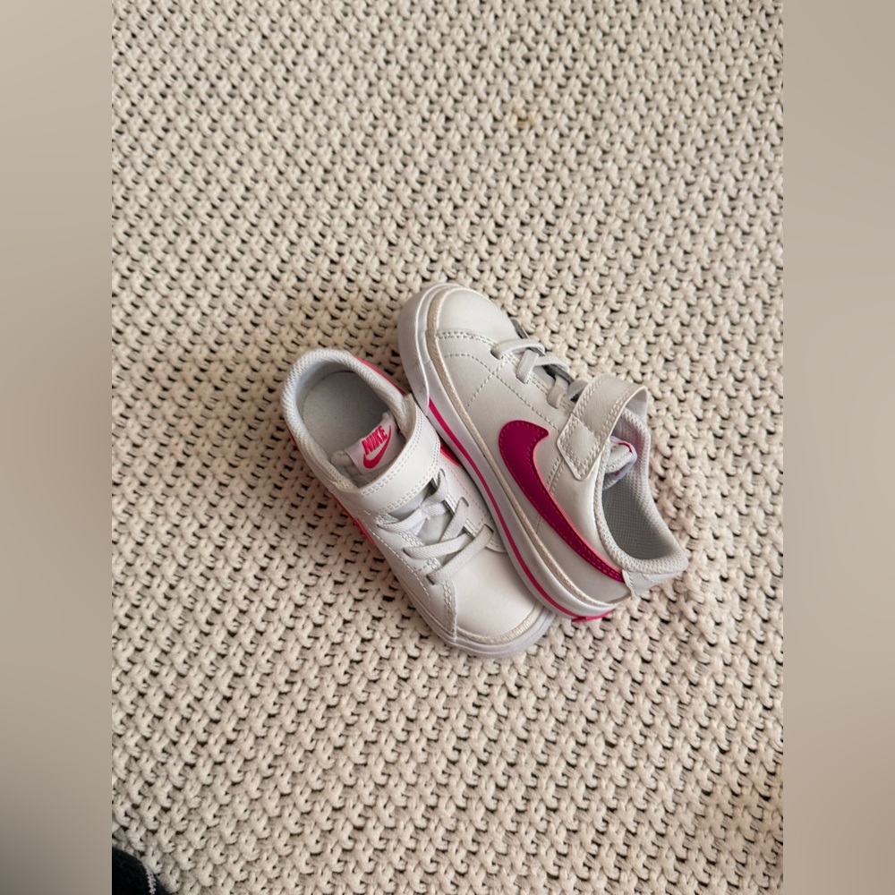 Nike Kids White and Pink Velcro Sneakers